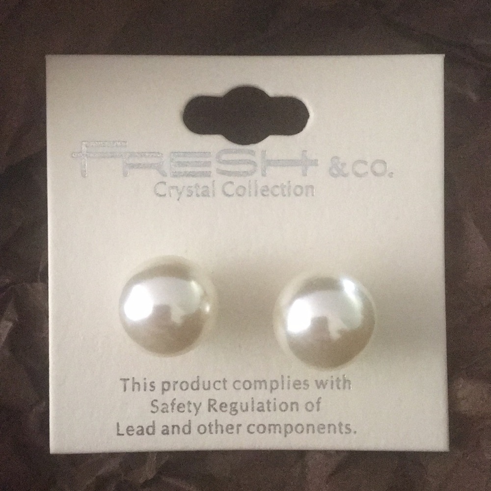 Pearl earrings